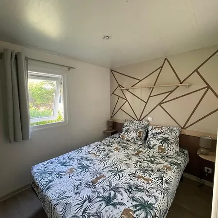 Mobil-home Au Pied Du Luberon * La Roque-d'Antheron