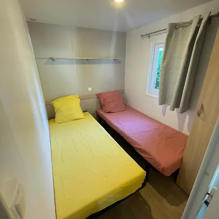 Mobil-home Au Pied Du Luberon Campsite La Roque-d'Antheron