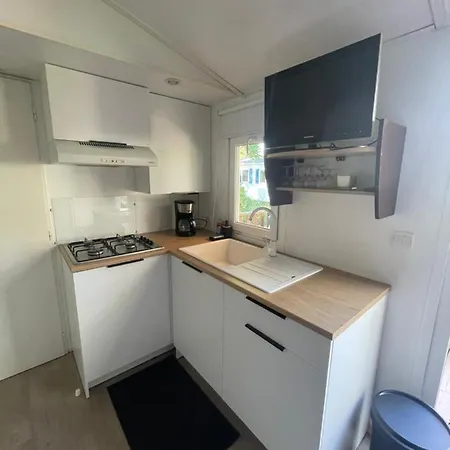 Mobil-home Au Pied Du Luberon * La Roque-d'Antheron