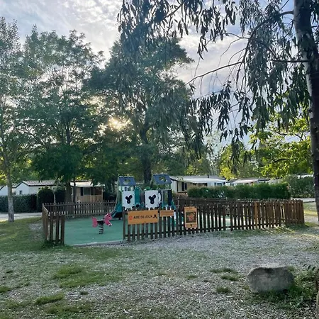Campsite Mobil-home Au Pied Du Luberon *