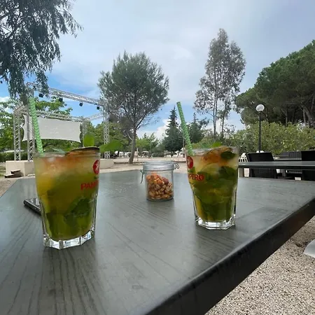 Mobil-home Au Pied Du Luberon