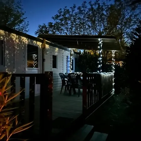 Campsite Mobil-home Au Pied Du Luberon